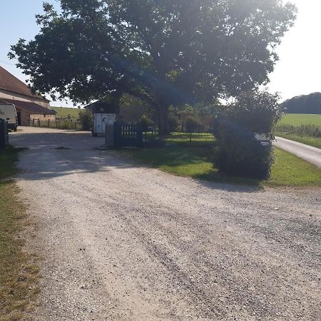 Hotel Ferme Des Champs Vrécourt Exteriér fotografie