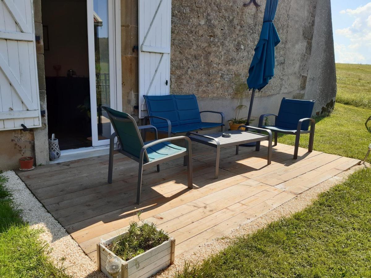 Hotel Ferme Des Champs Vrécourt Exteriér fotografie